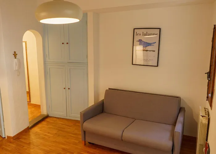Central 1 Bedroom Apartment In The City Center